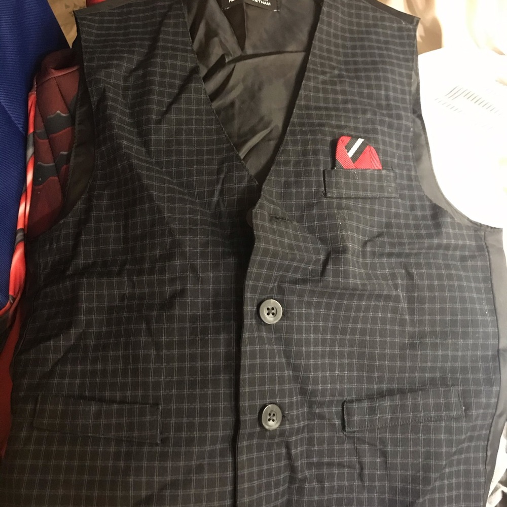 Dress outfit. Boys Size 7.